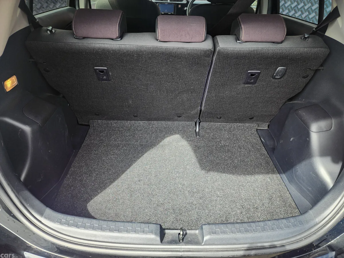 Toyota Aqua Hatchback, Petrol Hybrid, 2017, Black