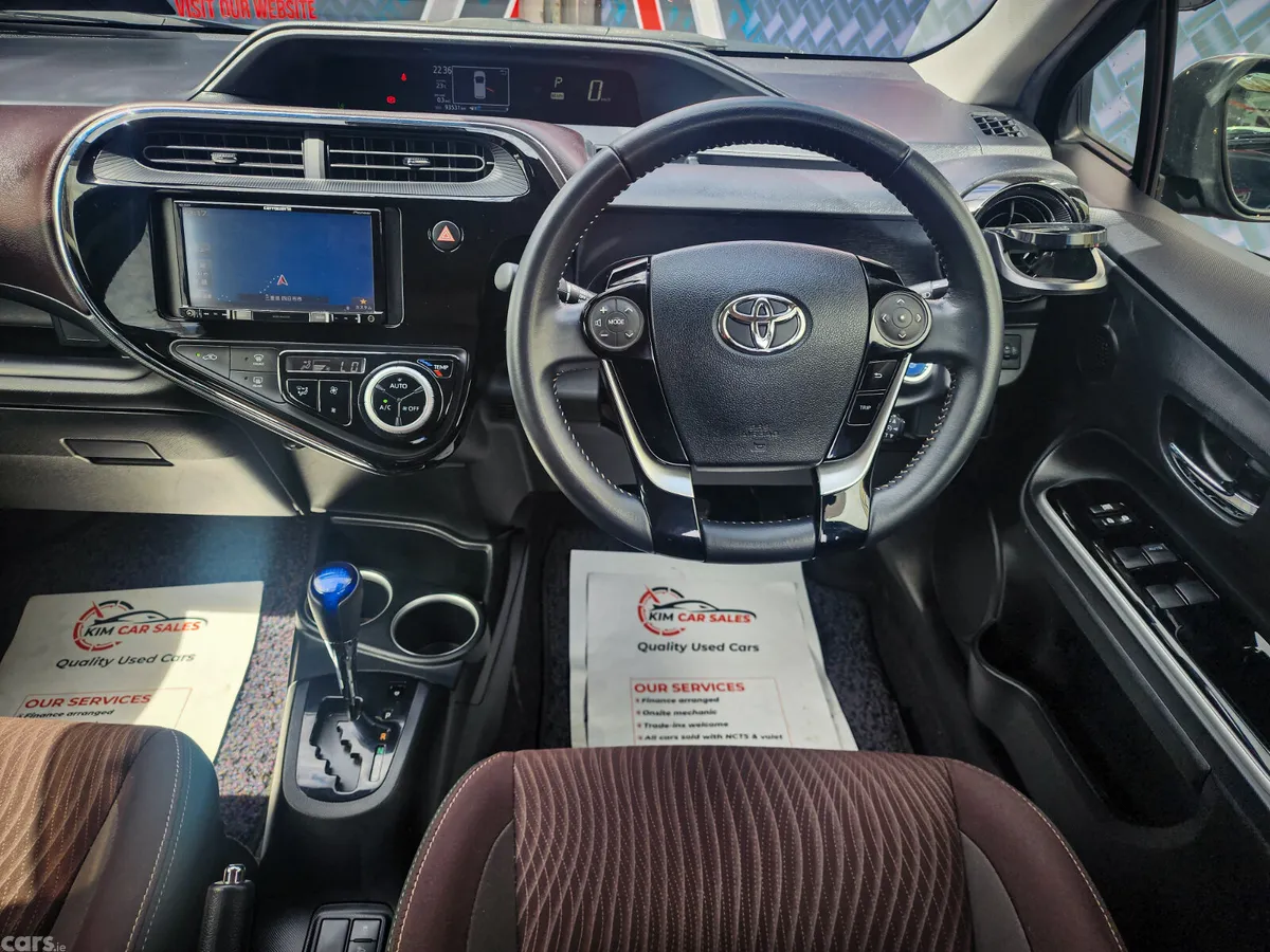 Toyota Aqua Hatchback, Petrol Hybrid, 2017, Black