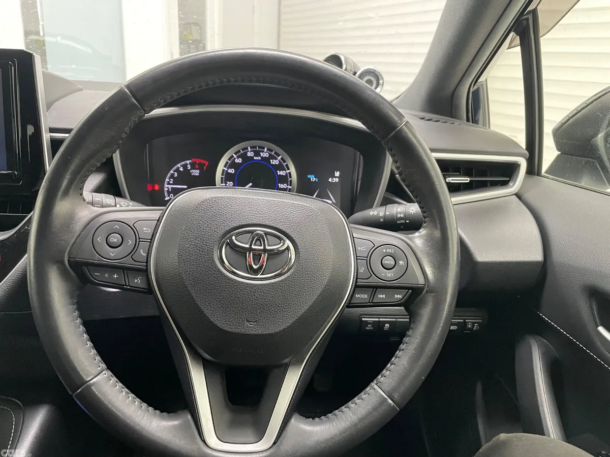 Toyota Corolla Hatchback, Petrol Hybrid, 2019, Black