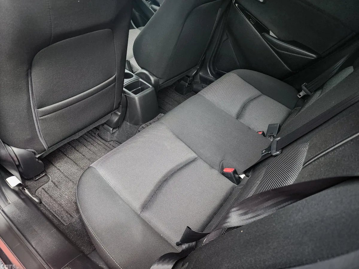 Mazda Demio MPV, Diesel, 2016, Grey
