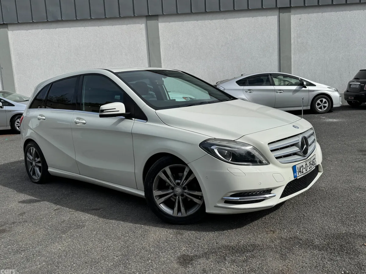 Mercedes-Benz B-Class MPV, Petrol, 2014, White