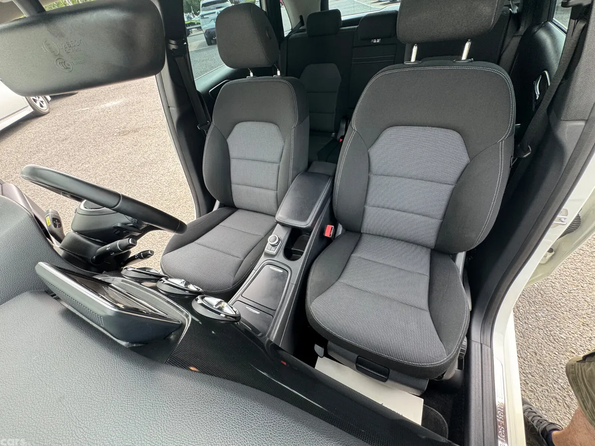 Mercedes-Benz B-Class MPV, Petrol, 2014, White