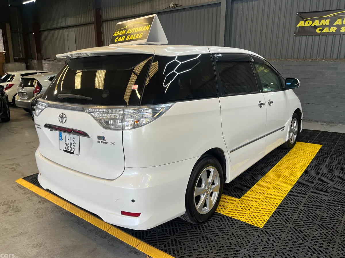 Toyota Estima MPV, Petrol Hybrid, 2011, White