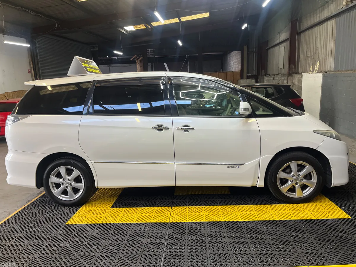 Toyota Estima MPV, Petrol Hybrid, 2011, White