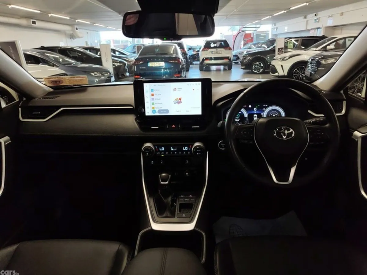 Toyota RAV4 SUV, Petrol Hybrid, 2024, White