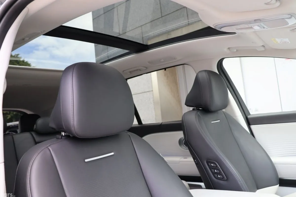 Hyundai IONIQ 9 MPV, Electric, 2026, Grey