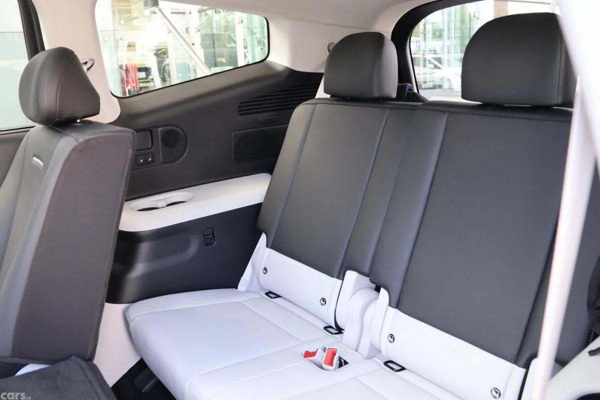 Hyundai IONIQ 9 MPV, Electric, 2026, Grey