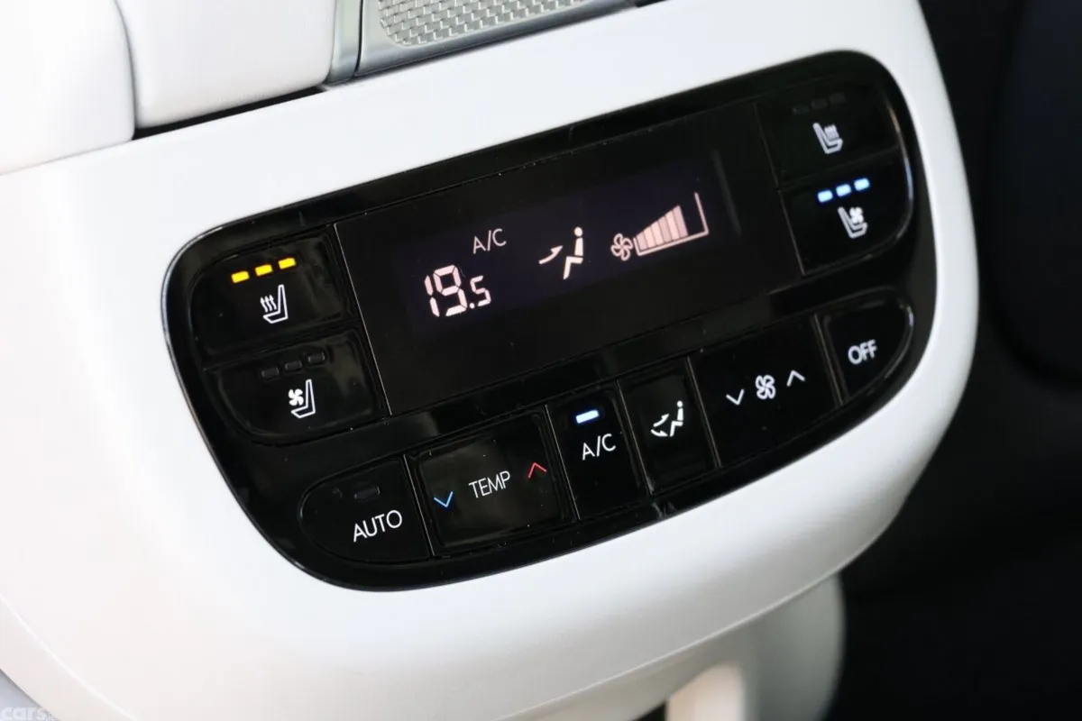 Hyundai IONIQ 9 MPV, Electric, 2026, Grey