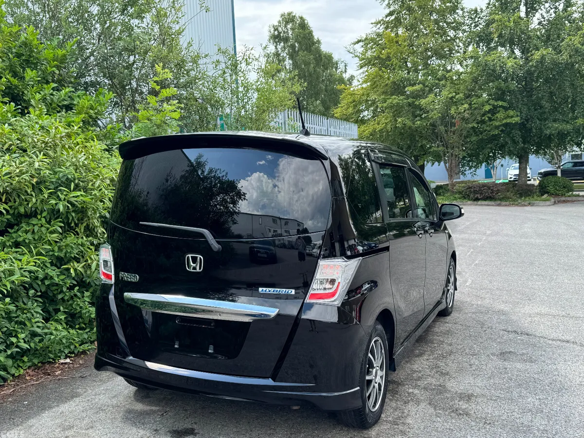 Honda Freed MPV, Petrol Hybrid, 2012, Black