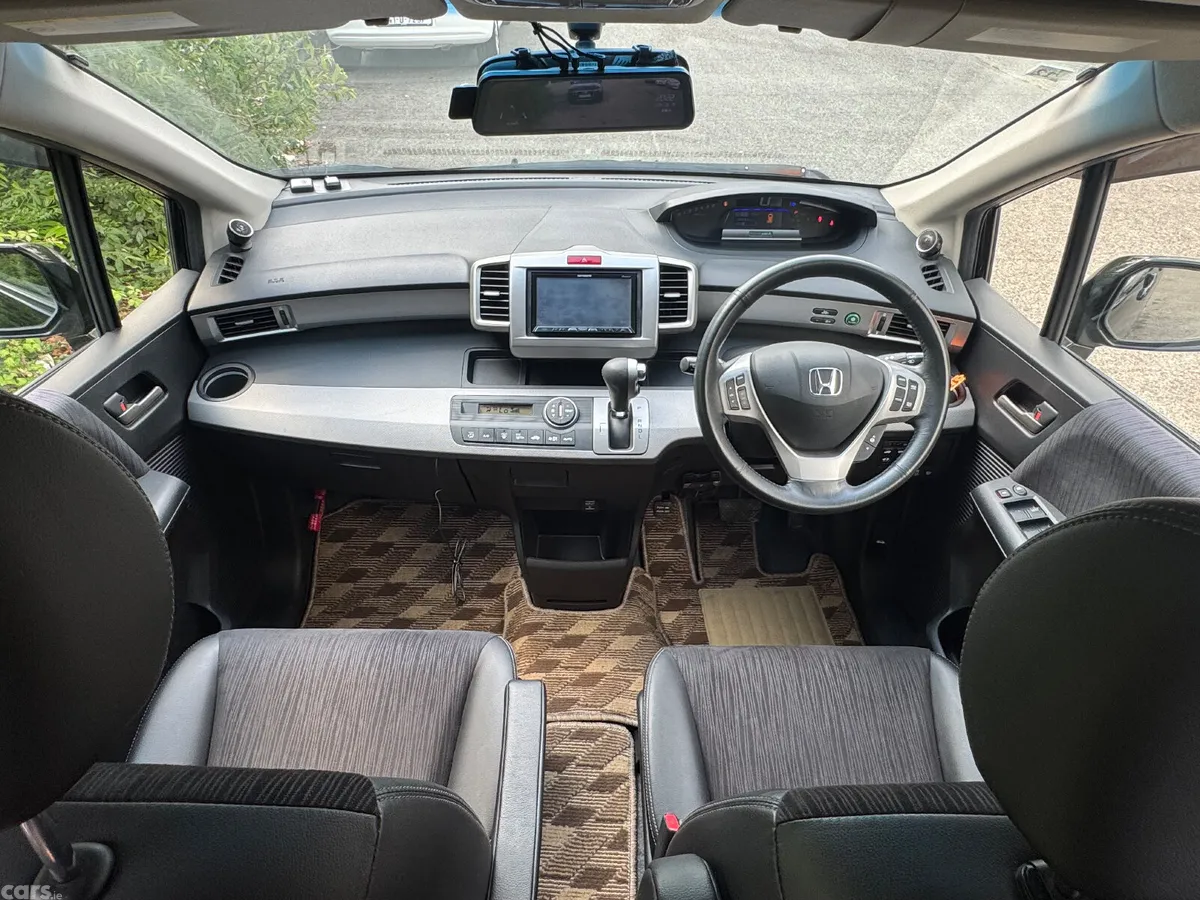 Honda Freed MPV, Petrol Hybrid, 2012, Black