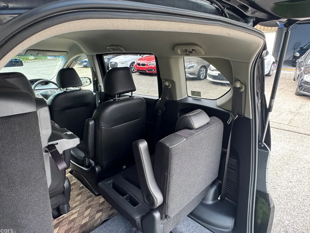 Honda Freed MPV, Petrol Hybrid, 2012, Black