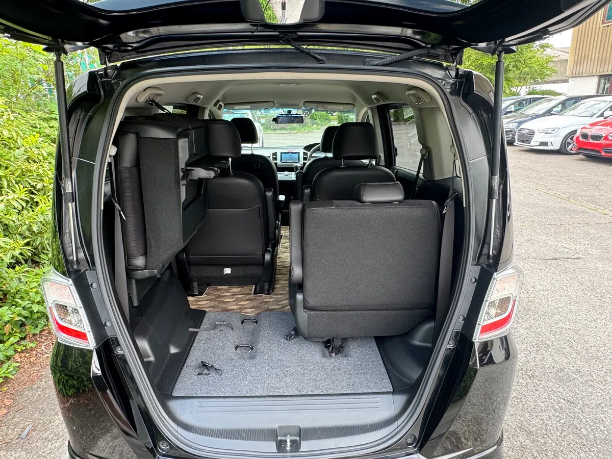 Honda Freed MPV, Petrol Hybrid, 2012, Black