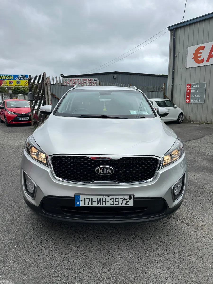 Kia Sorento SUV, Diesel, 2017, Silver