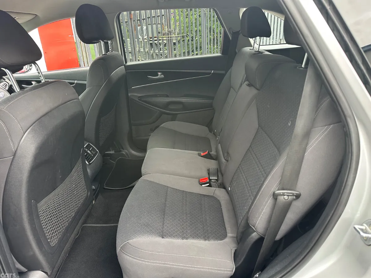 Kia Sorento SUV, Diesel, 2017, Silver