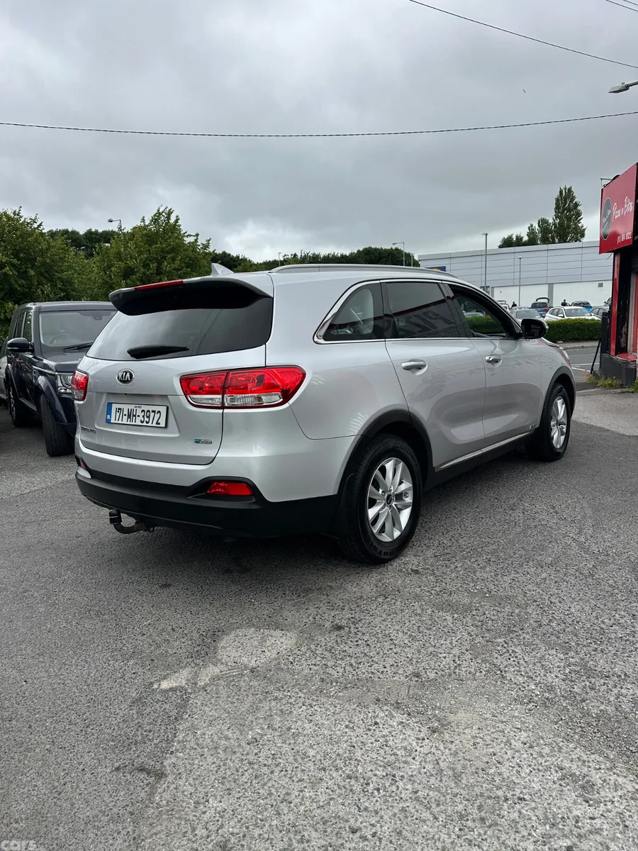 Kia Sorento SUV, Diesel, 2017, Silver