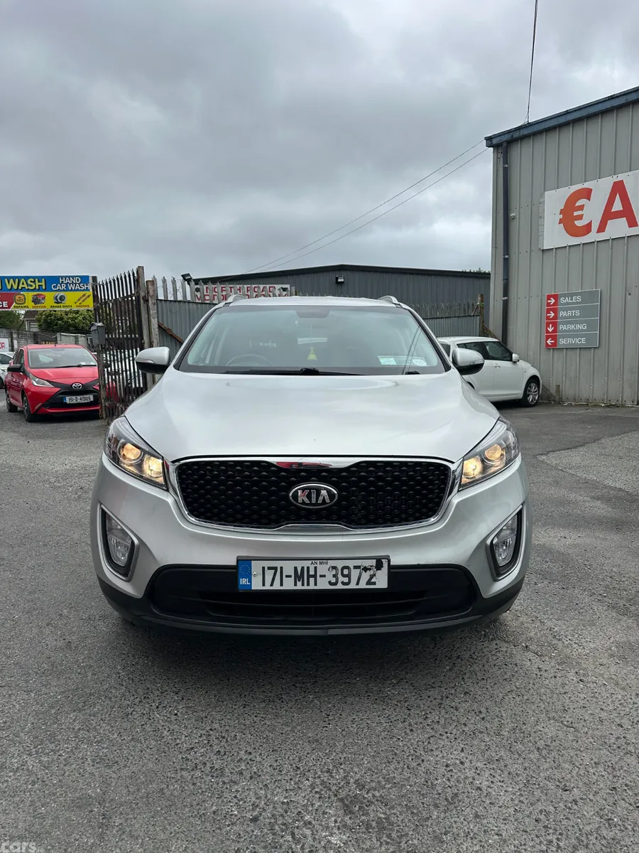 Kia Sorento SUV, Diesel, 2017, Silver