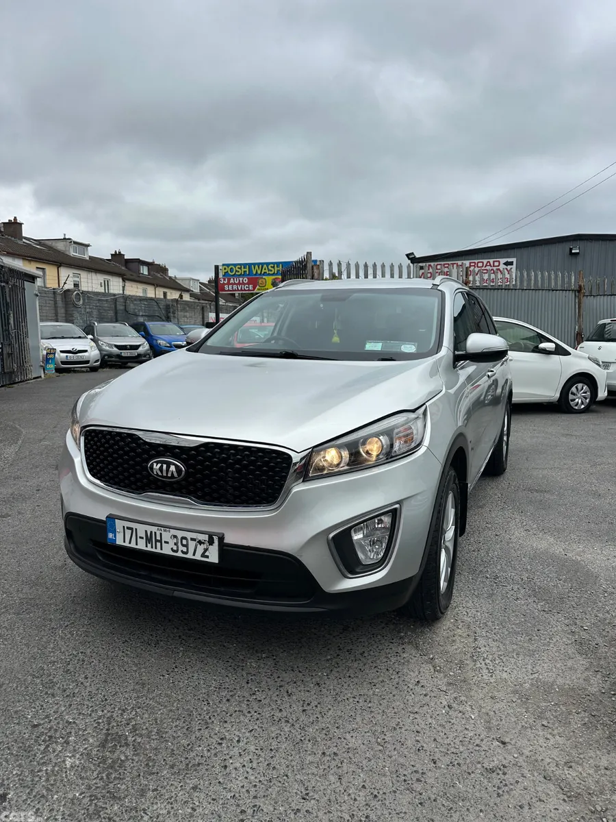 Kia Sorento SUV, Diesel, 2017, Silver