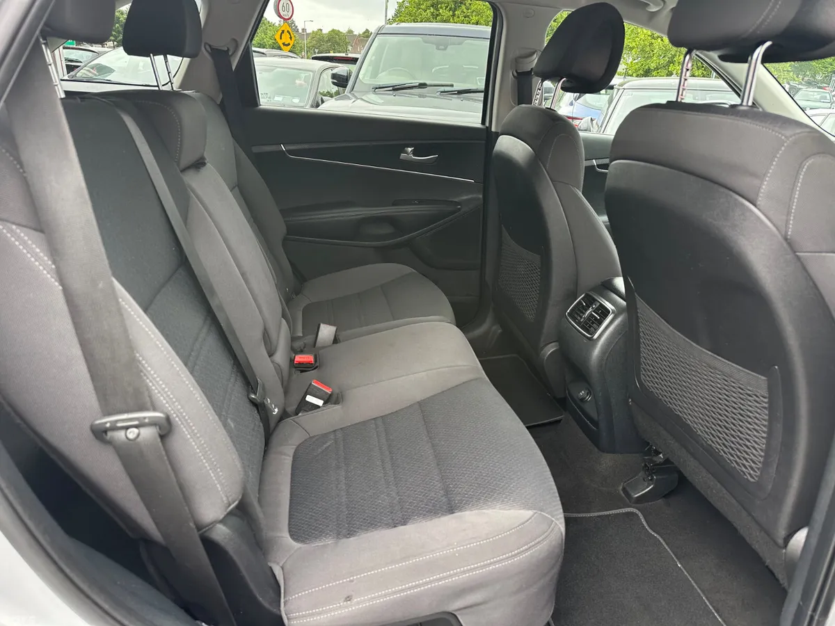 Kia Sorento SUV, Diesel, 2017, Silver