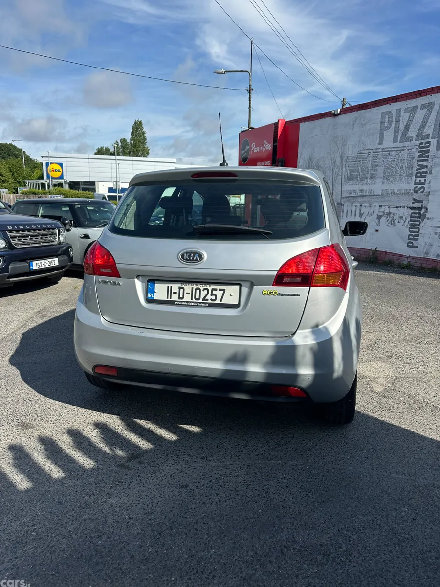 Kia Venga MPV, Diesel, 2011, Silver