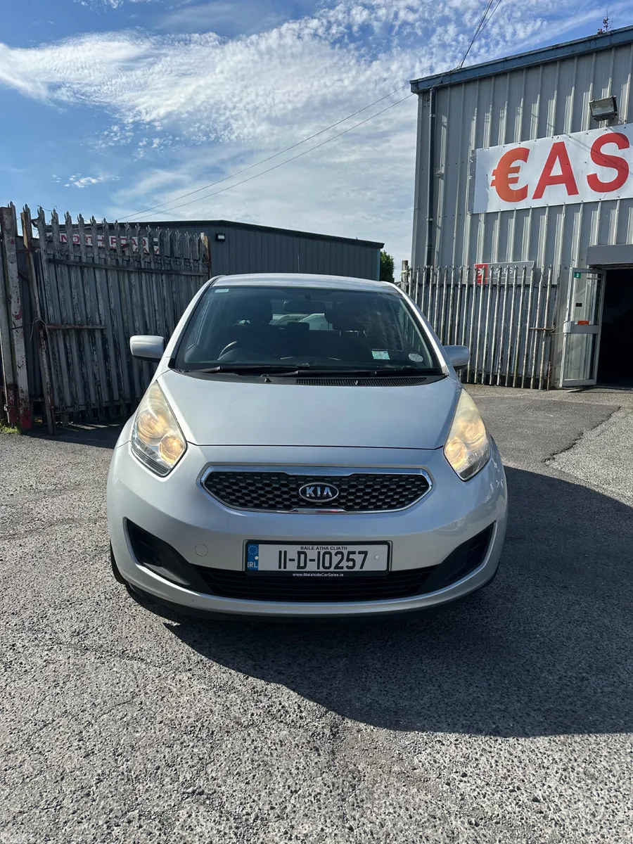 Kia Venga MPV, Diesel, 2011, Silver