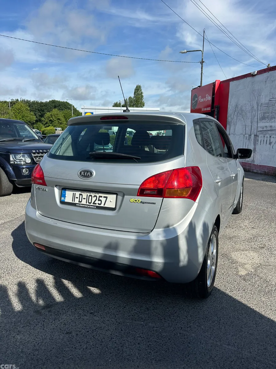 Kia Venga MPV, Diesel, 2011, Silver