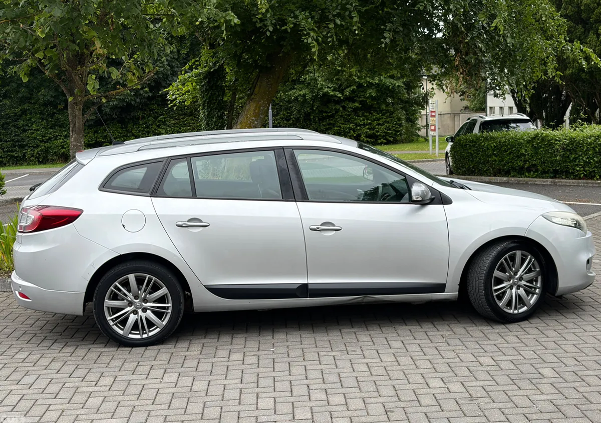 Renault Megane Estate, Diesel, 2011, Silver