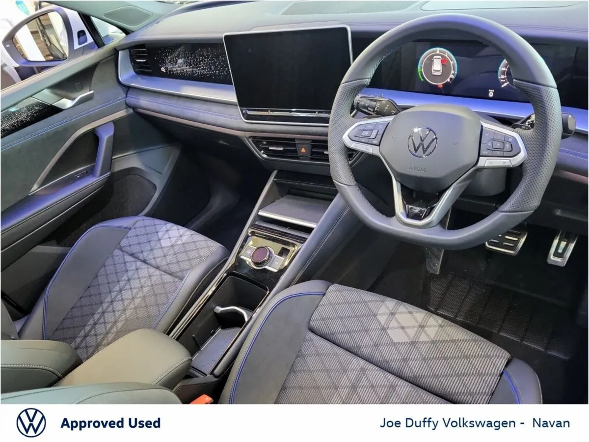 Volkswagen Tayron SUV, Petrol Plug-in Hybrid, 2026, White
