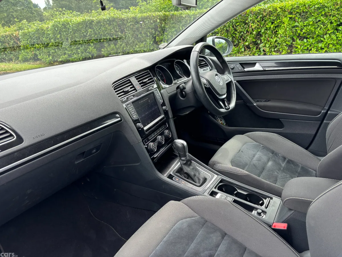 Volkswagen Golf Hatchback, Petrol, 2016, White