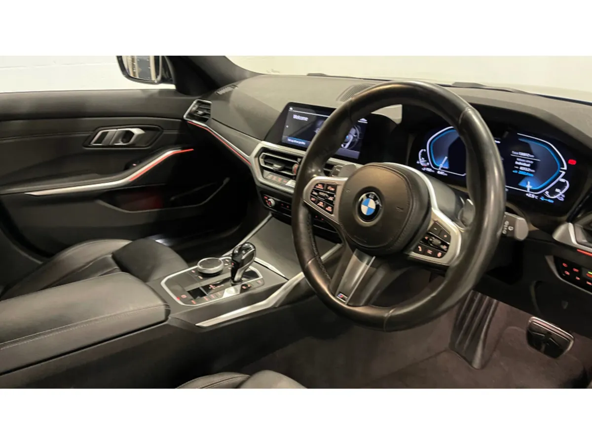 BMW 3-Series Estate, Petrol Plug-in Hybrid, 2021, Blue