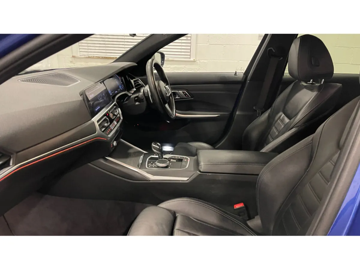 BMW 3-Series Estate, Petrol Plug-in Hybrid, 2021, Blue