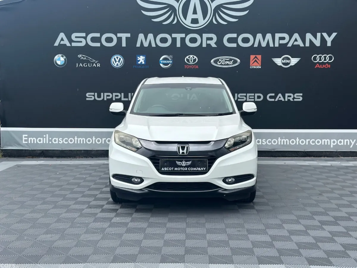 Honda Vezel Hatchback, Petrol Hybrid, 2014, White