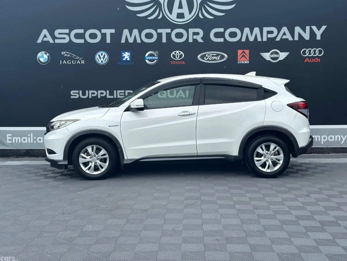 Honda Vezel Hatchback, Petrol Hybrid, 2014, White
