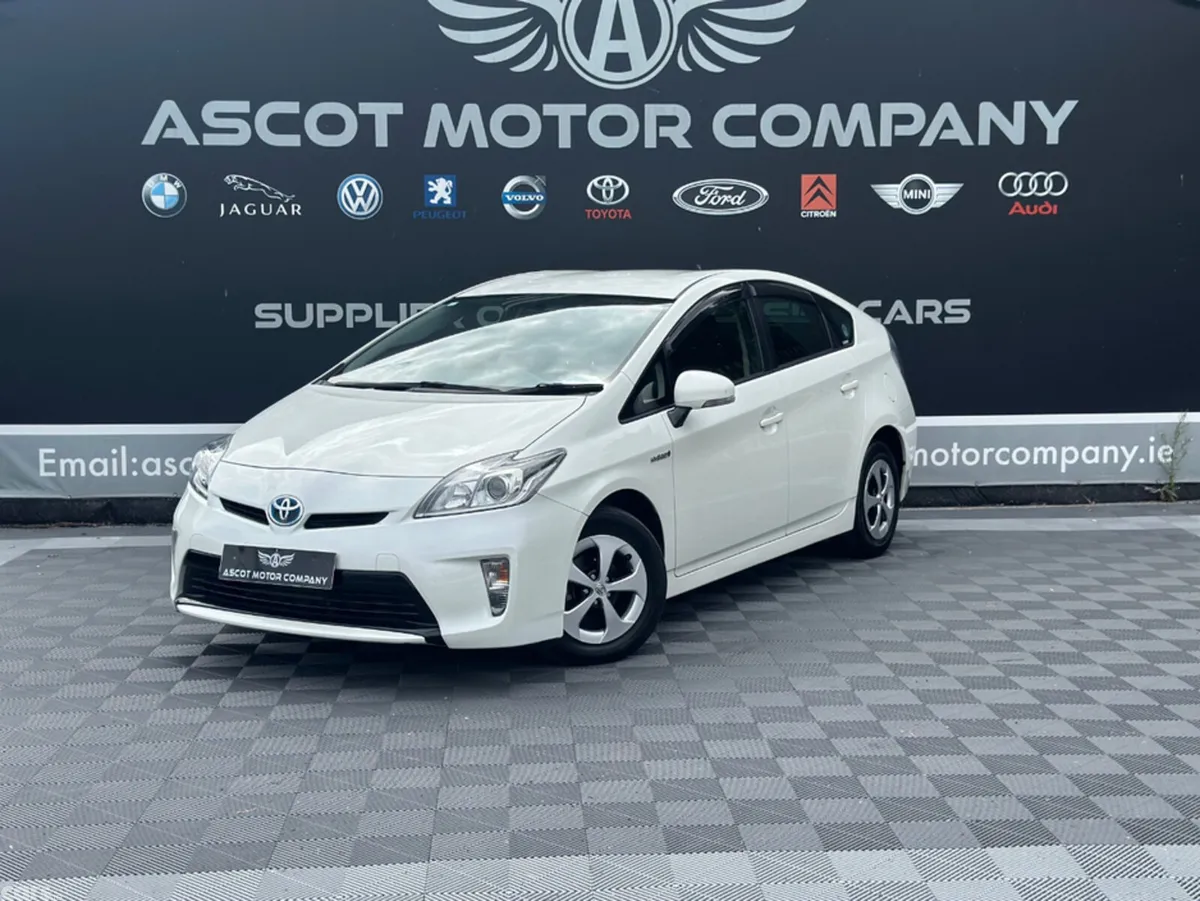 Toyota Prius Hatchback, Petrol Hybrid, 2015, White