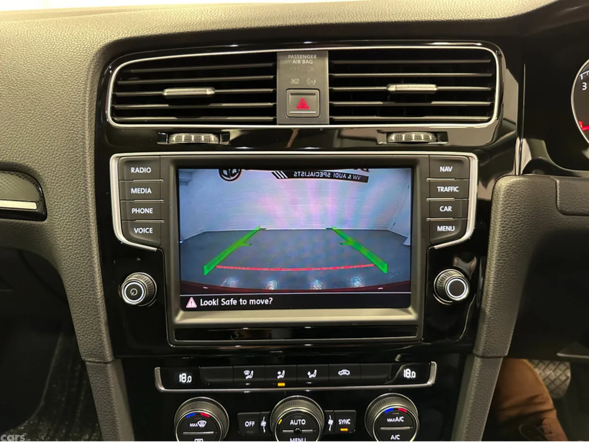 Volkswagen Golf Hatchback, Petrol, 2017, Silver