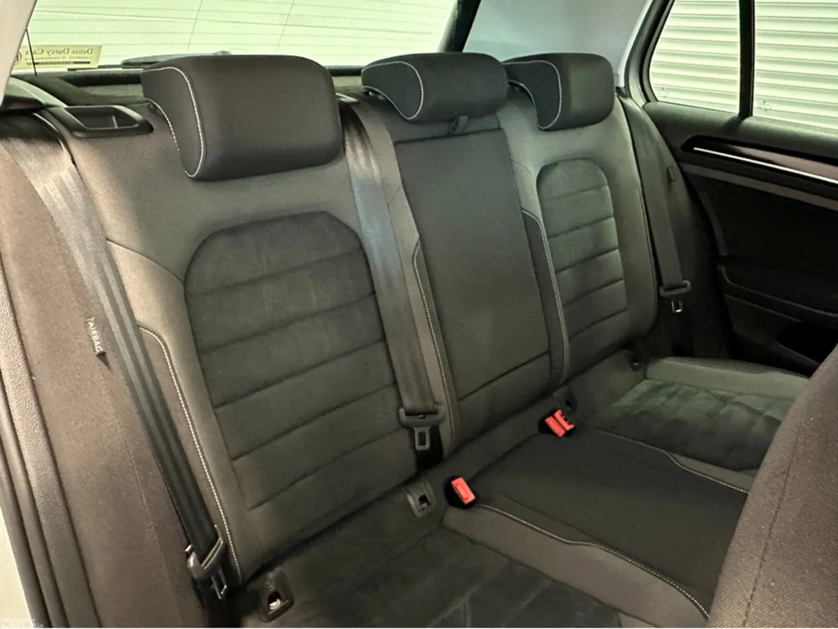 Volkswagen Golf Hatchback, Petrol, 2017, Silver