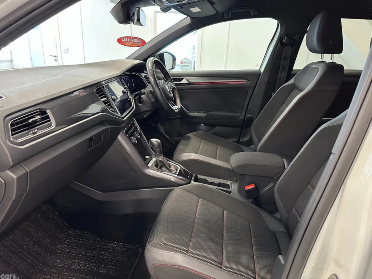 Volkswagen T-Roc SUV, Diesel, 2021, White