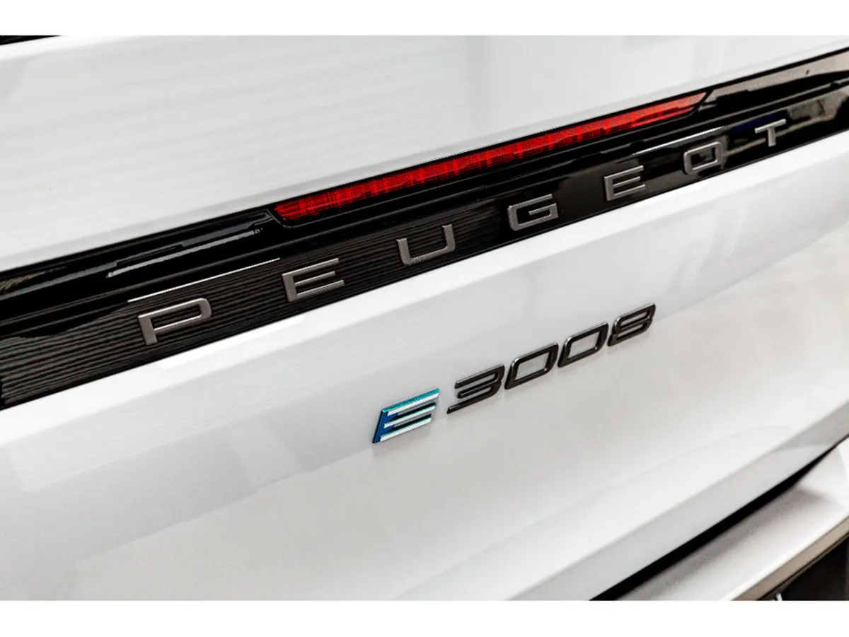 Peugeot 3008 SUV, Electric, 2026, White