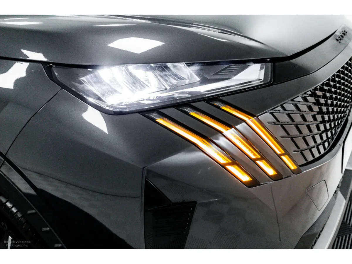 Peugeot 5008 SUV, Petrol Hybrid, 2026, Grey