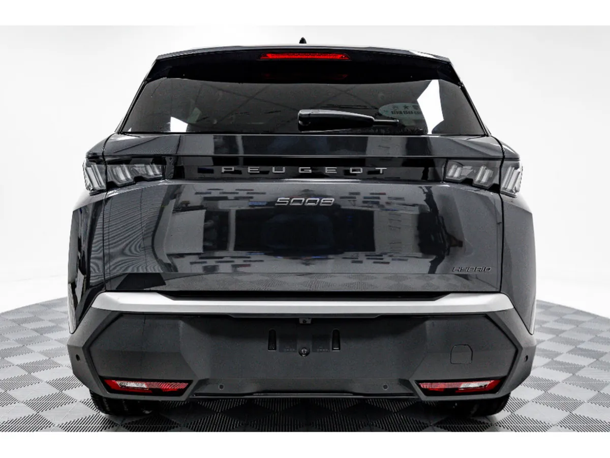 Peugeot 5008 SUV, Petrol Hybrid, 2026, Grey