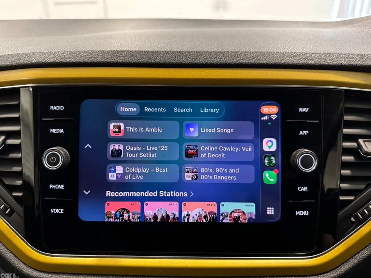 Volkswagen T-Roc SUV, Diesel, 2021, Gold