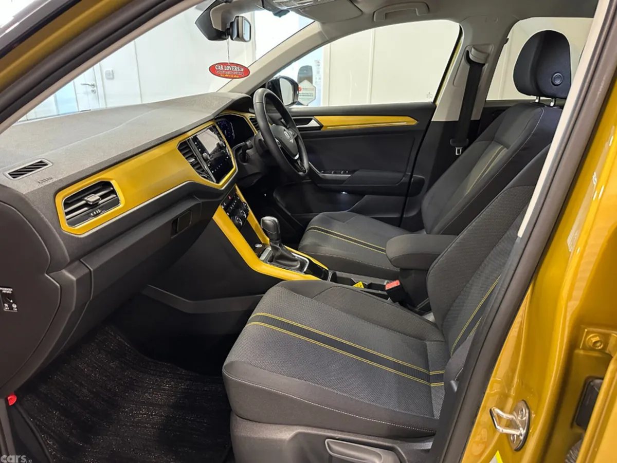 Volkswagen T-Roc SUV, Diesel, 2021, Gold