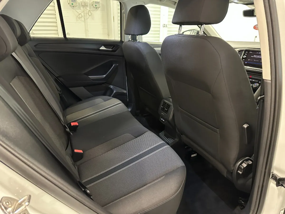 Volkswagen T-Roc SUV, Diesel, 2020, White