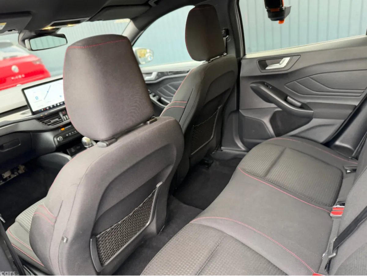 Ford Focus Hatchback, Petrol, 2023, Silver
