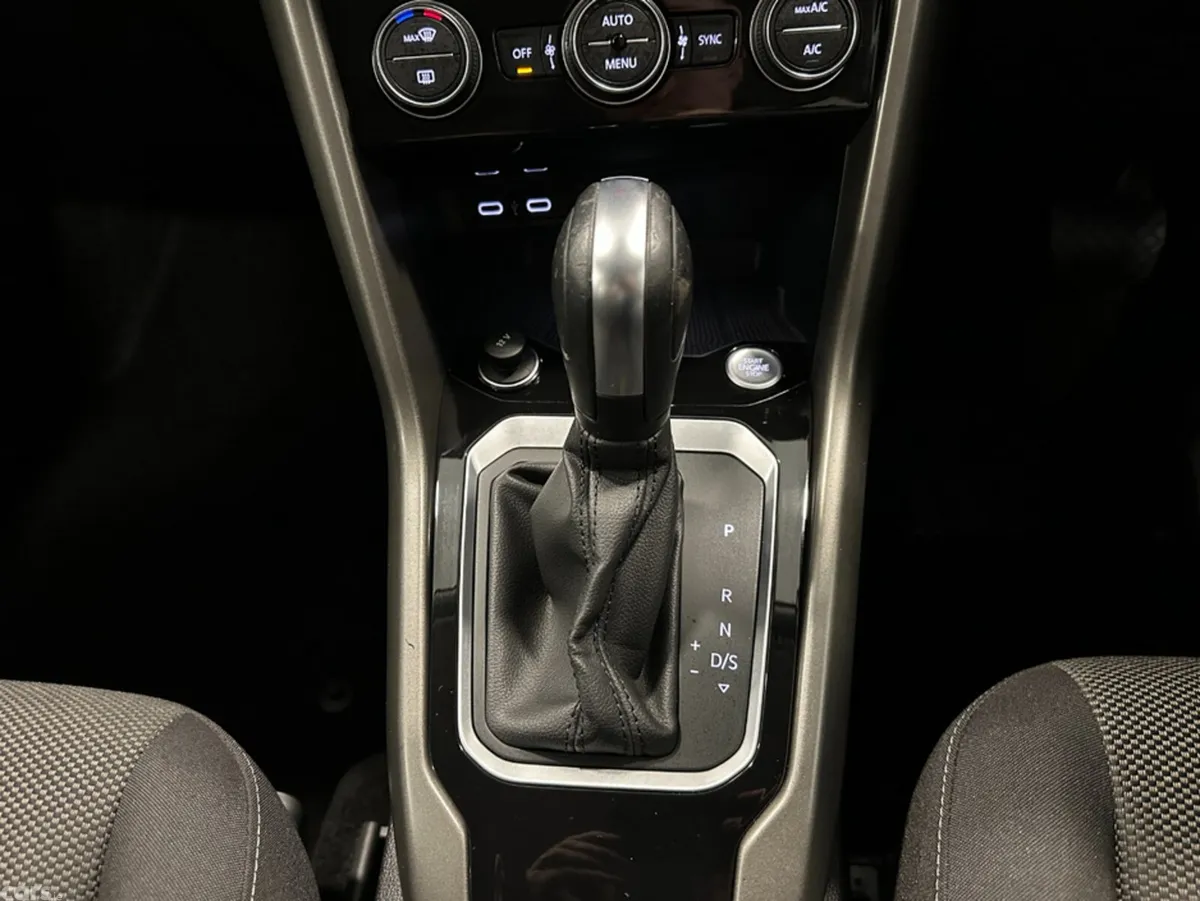 Volkswagen T-Roc SUV, Diesel, 2021, White