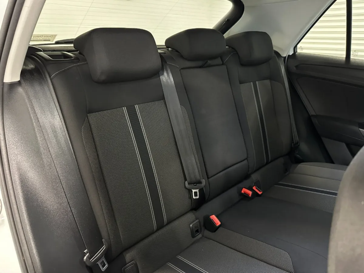 Volkswagen T-Roc SUV, Diesel, 2021, White