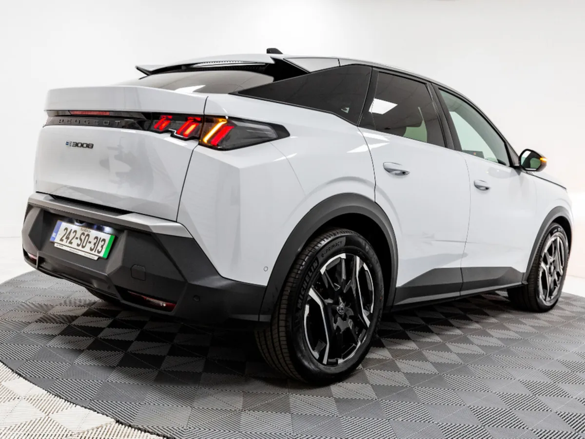 Peugeot 3008 SUV, Electric, 2024, White