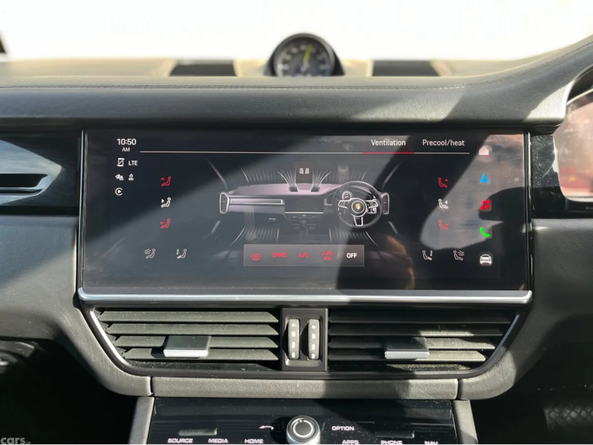Porsche Cayenne Estate, Petrol Plug-in Hybrid, 2022, Black
