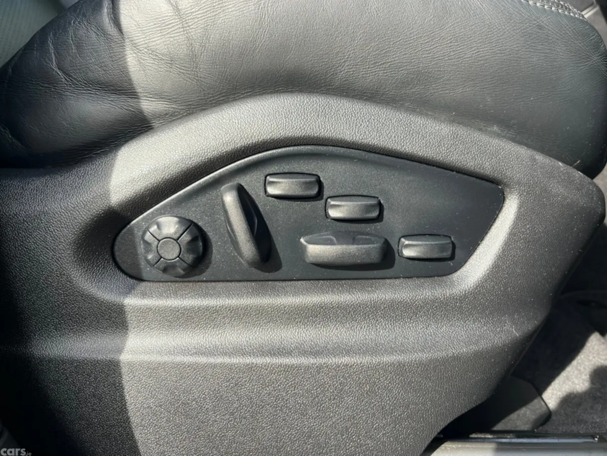 Porsche Cayenne Estate, Petrol Plug-in Hybrid, 2022, Black