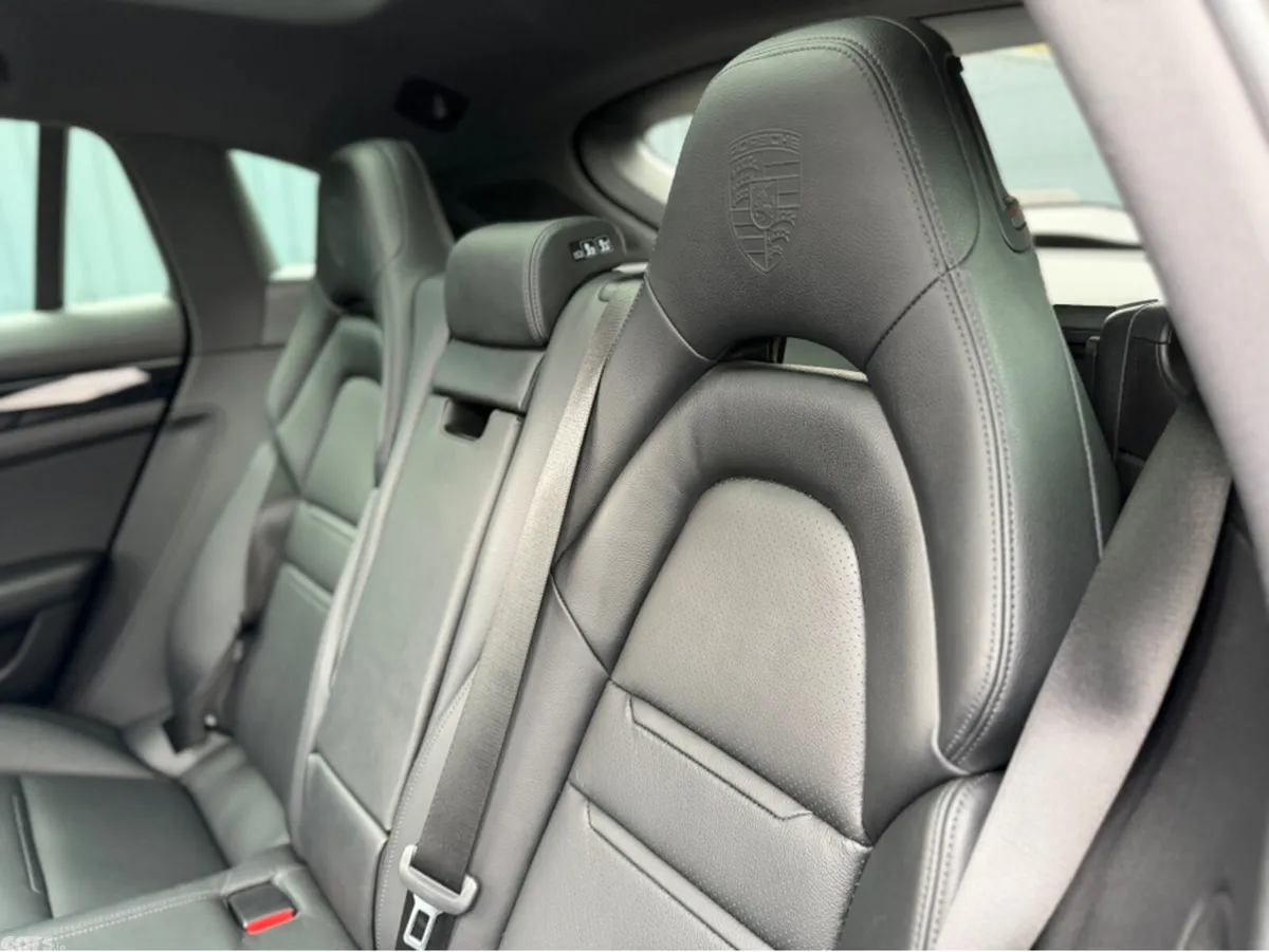 Porsche Panamera Estate, Petrol Hybrid, 2020, Black