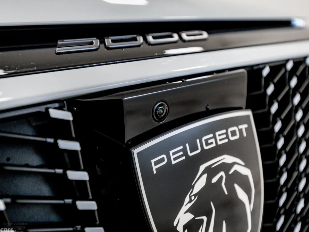 Peugeot 5008 SUV, Electric, 2026, White